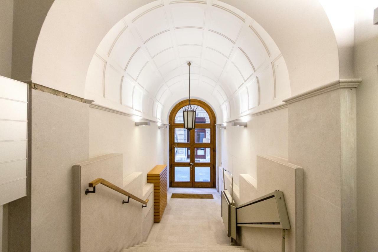 Tergesteo Palace Suite Trieste Exterior foto